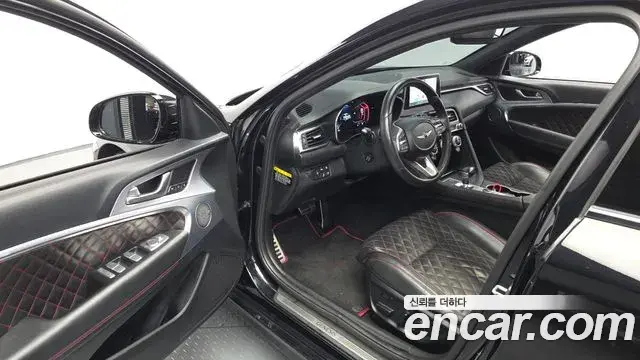 Genesis G70 2020 — Photo 13/34