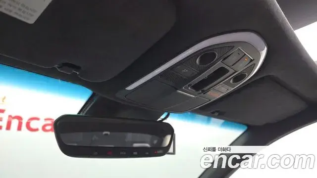 Genesis G70 2020 — Photo 17/34