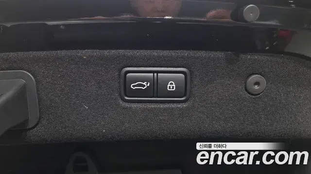 Genesis G70 2020 — Photo 23/34