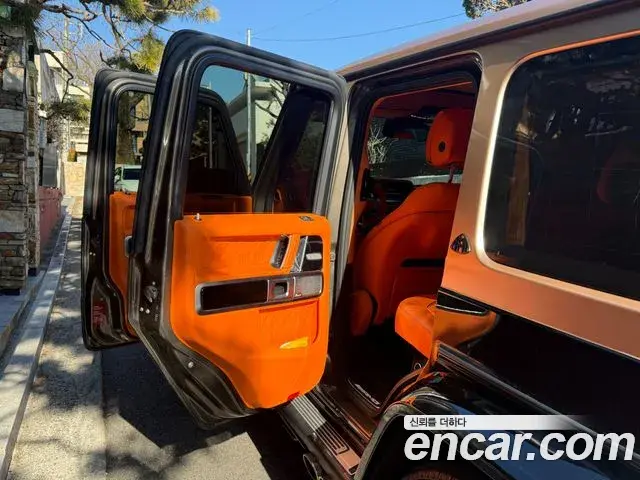 Mercedes-Benz G-Class 2022 — Photo 7/19