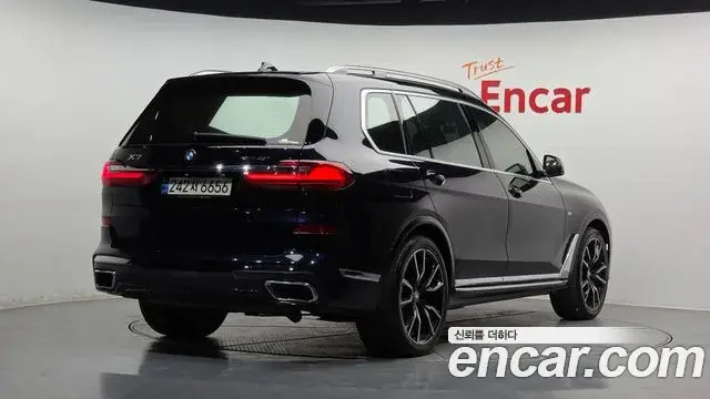 BMW X7 2021 — ფოტო 11/20