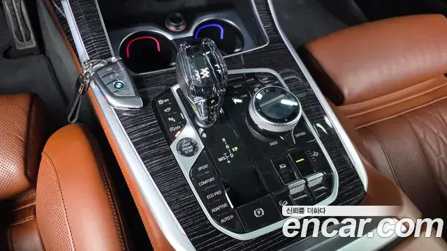 BMW X7 2021 — ფოტო 1/20