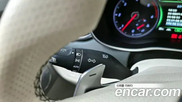 Genesis G70 2018 — Photo 14/34