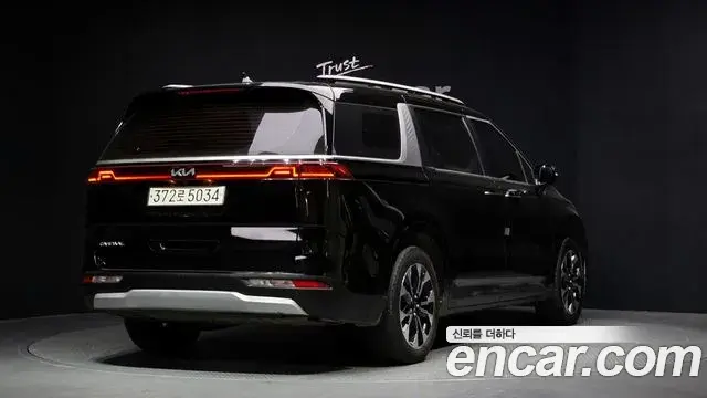 Kia Carnival 2022 — Photo 24/32