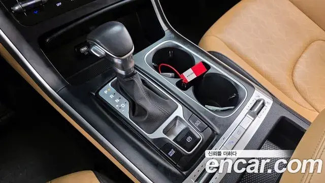 Kia Carnival 2022 — Photo 18/32