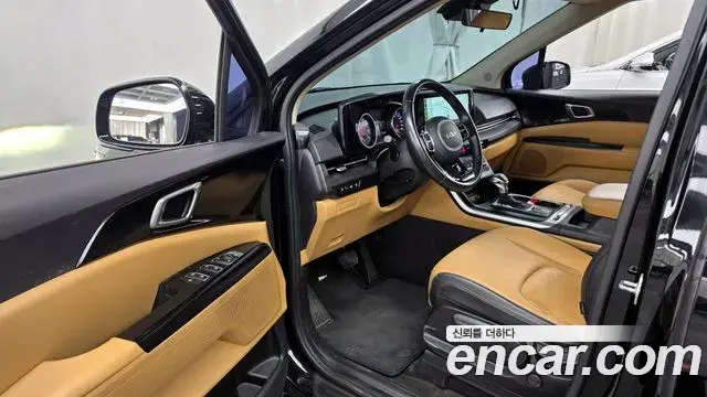 Kia Carnival 2022 — Photo 19/32