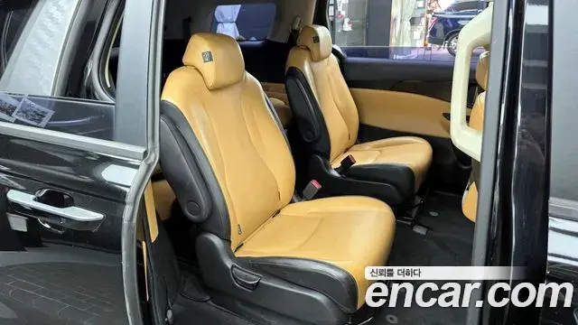 Kia Carnival 2022 — Photo 2/32