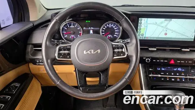 Kia Carnival 2022 — Photo 16/32