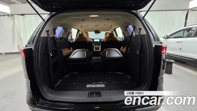 Kia Carnival 2022 — Photo 8/32