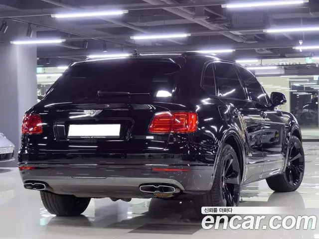 Bentley Bentayga 2020 — Photo 17/20