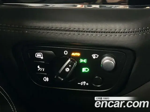 Bentley Bentayga 2020 — Photo 13/20