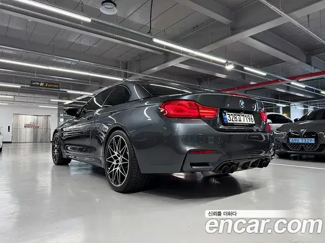 BMW M4 2019 — Photo 17/20