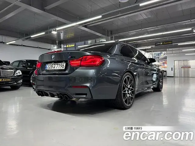 BMW M4 2019 — Photo 12/20