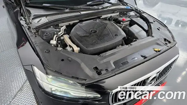 Volvo S90 2019 — Şəkil 25/33