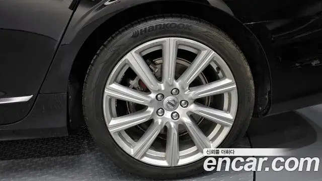 Volvo S90 2019 — Şəkil 30/33