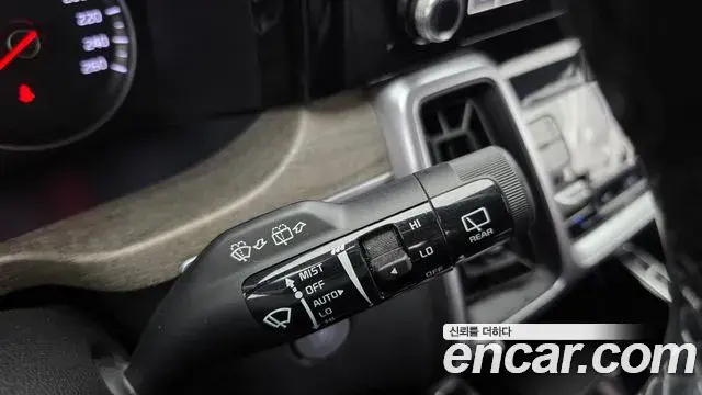 Kia Sorento 2021 — Фото 17/20