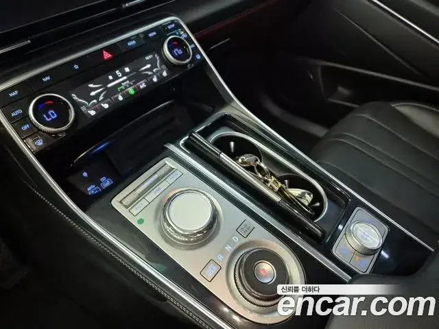 Genesis GV80 2023 — Photo 2/19