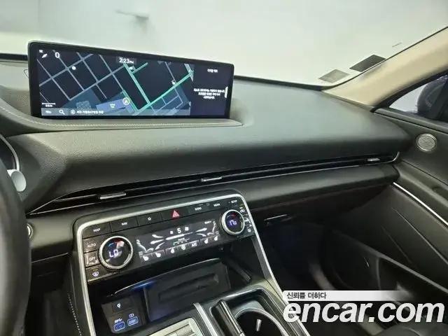 Genesis GV80 2023 — Photo 16/19