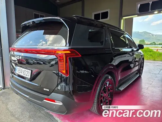 Kia Carnival 2024 — Şəkil 10/20