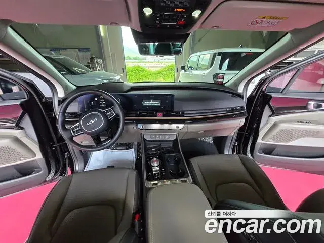 Kia Carnival 2024 — Şəkil 8/20