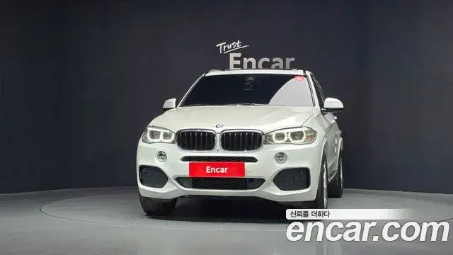 BMW X5 2018 — Фото 3/20