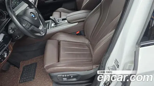 BMW X5 2018 — Photo 12/31