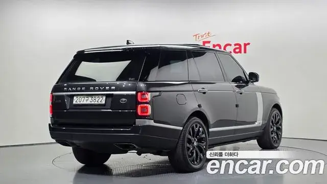 Land Rover Range Rover 2019 — Photo 9/19