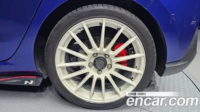 Hyundai i30 2019 — Photo 31/34