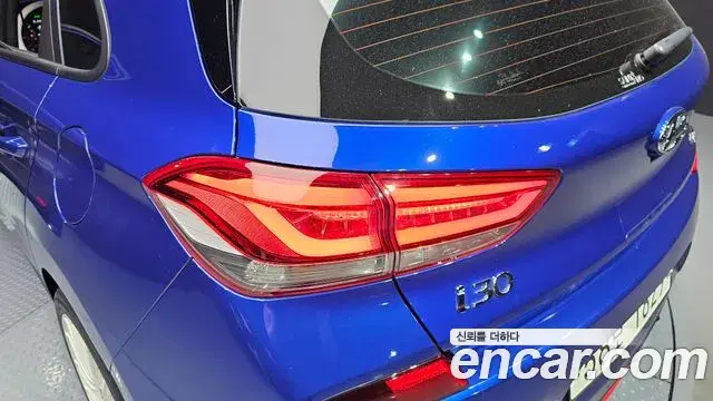 Hyundai i30 2019 — Photo 27/34