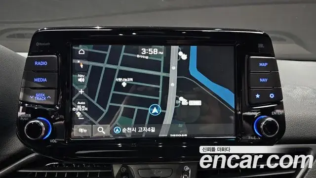 Hyundai i30 2019 — Photo 16/34