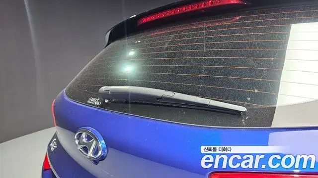Hyundai i30 2019 — Photo 15/34