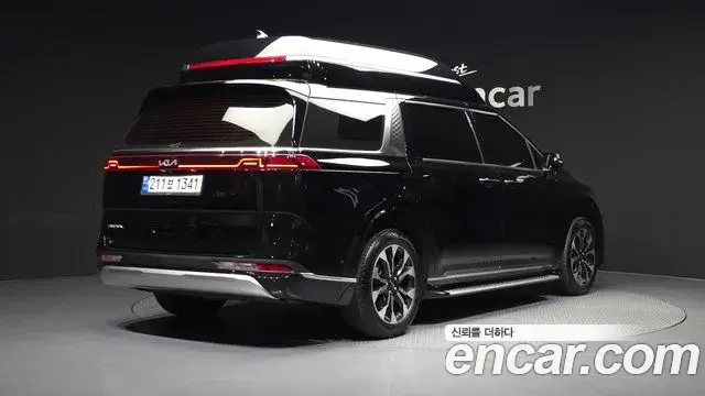 Kia Carnival 2023 — Şəkil 10/20
