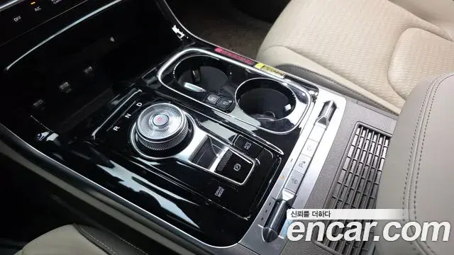 Kia Carnival 2023 — Şəkil 15/20