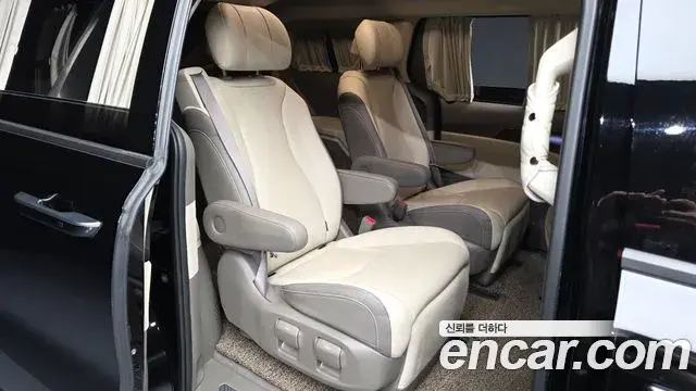 Kia Carnival 2023 — Şəkil 11/20