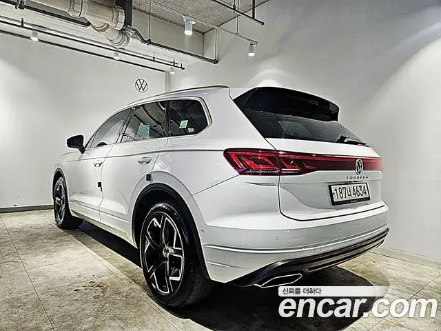 Volkswagen Touareg 2024 — Şəkil 7/14