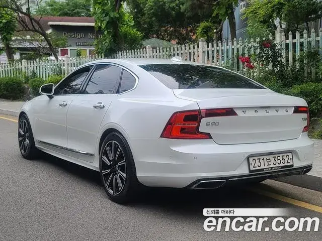 Volvo S90 2019 — ფოტო 15/20
