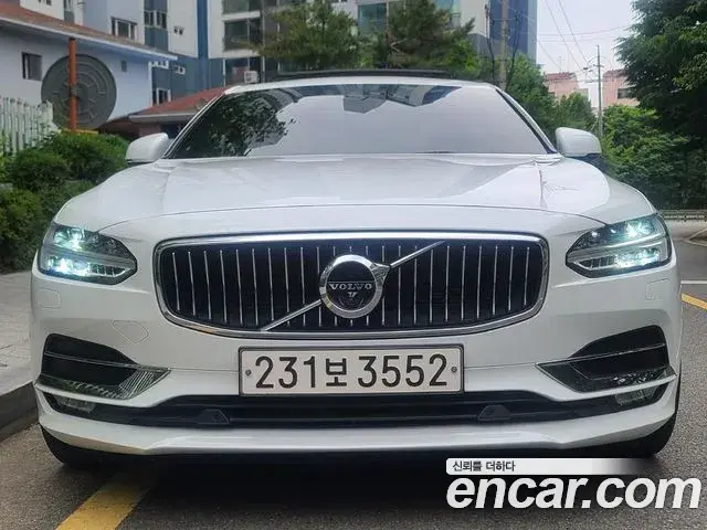 Volvo S90 2019 — ფოტო 13/20