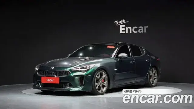 Kia Stinger 2018 — Фото 11/20