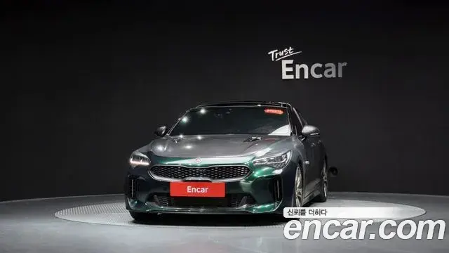 Kia Stinger 2018 — Фото 3/20