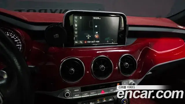 Kia Stinger 2018 — Фото 15/20