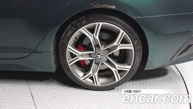Kia Stinger 2018 — Şəkil 5/36