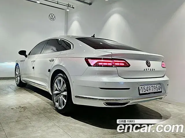 Volkswagen Arteon 2023 — ფოტო 6/15