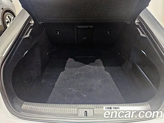 Volkswagen Arteon 2023 — ფოტო 14/15