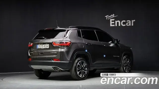 Jeep Compass 2022 — Photo 16/20