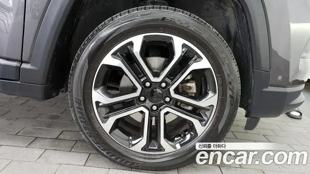 Jeep Compass 2022 — Photo 13/20