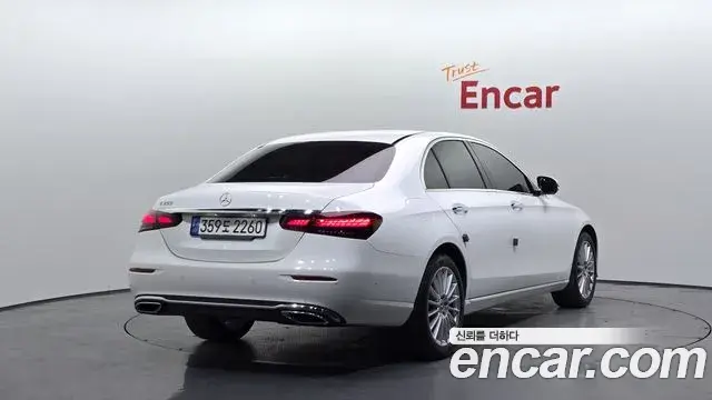 Mercedes-Benz E-Class 2022 — Фото 2/20