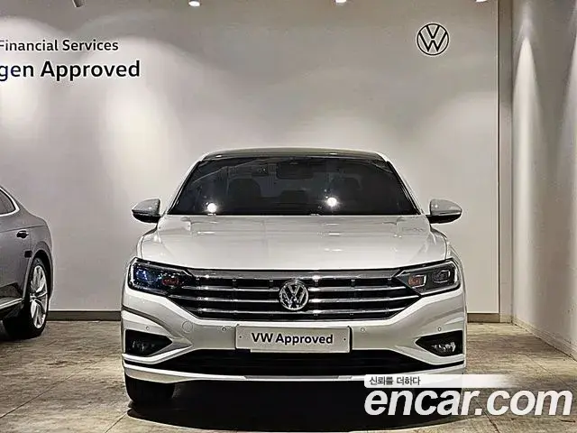 Volkswagen Jetta 2021 — ფოტო 3/13