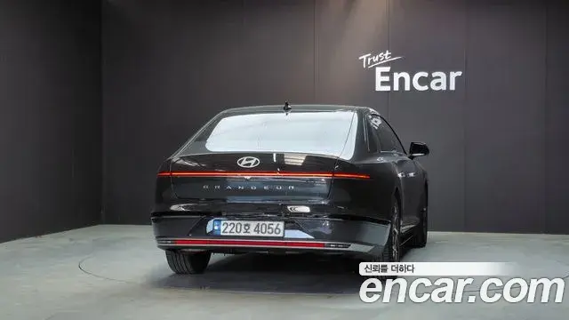 Hyundai Grandeur Hybrid 2023 — Şəkil 29/34