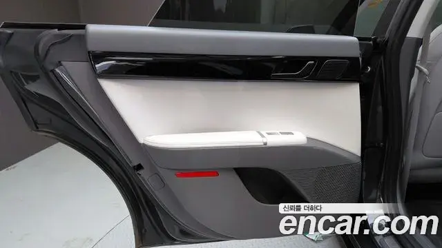 Hyundai Grandeur Hybrid 2023 — Şəkil 27/34