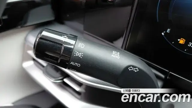 Hyundai Grandeur Hybrid 2023 — Şəkil 16/34